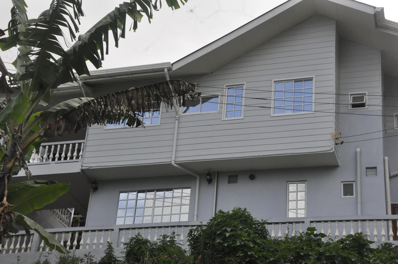 Azrien Homestay Kundasang ภายนอก รูปภาพ