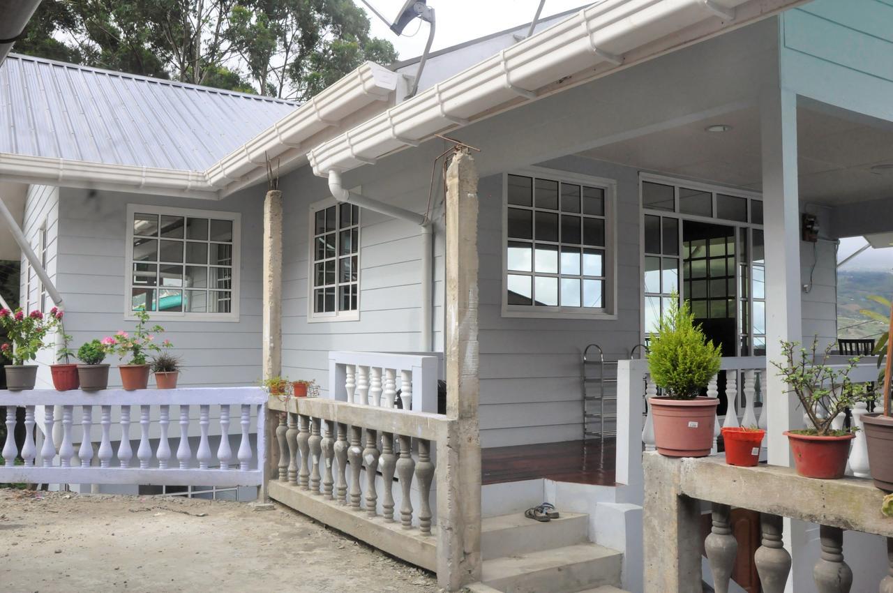 Azrien Homestay Kundasang ภายนอก รูปภาพ