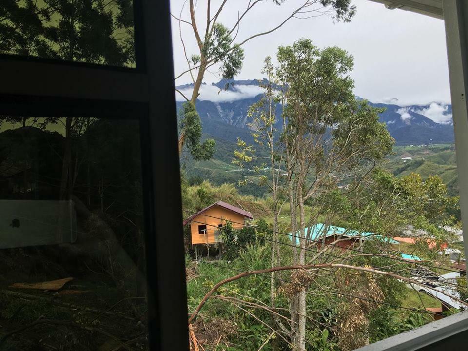 Azrien Homestay Kundasang ภายนอก รูปภาพ